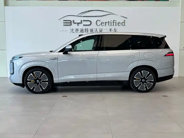 Denza N8L 2025