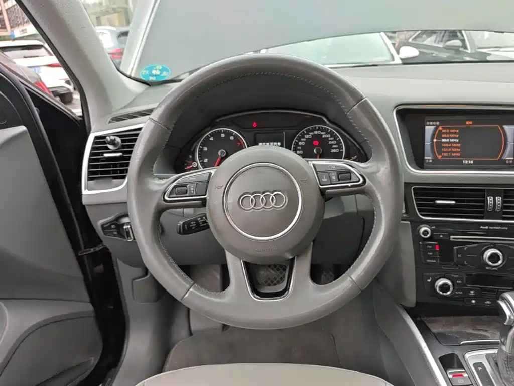 Audi Q5 2015 — фото 11