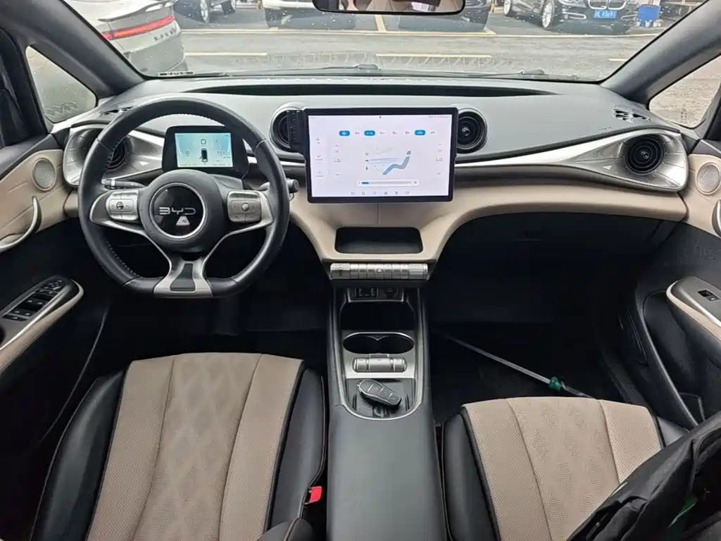 BYD Dolphin 2023 — фото 10