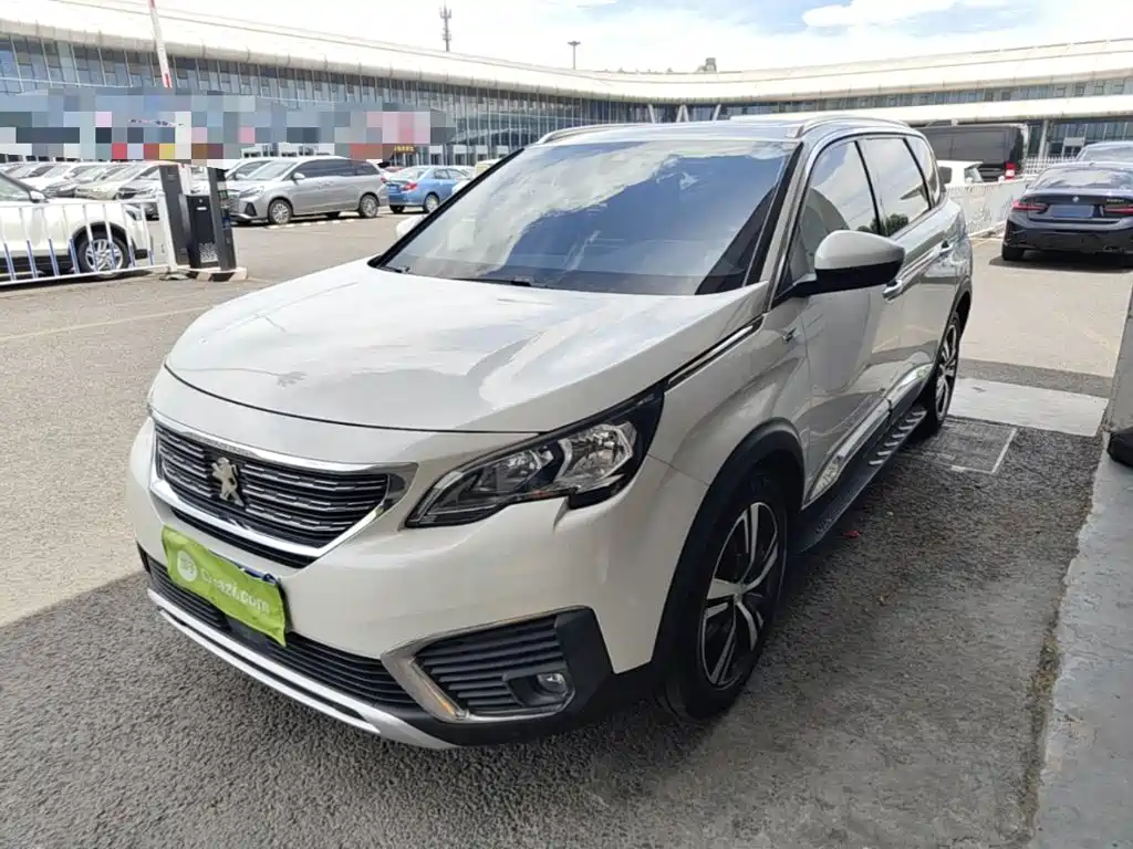 Peugeot 5008 2018 — фото 1
