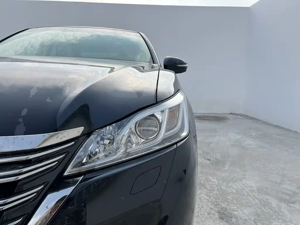 Toyota Crown 2018 — фото 16