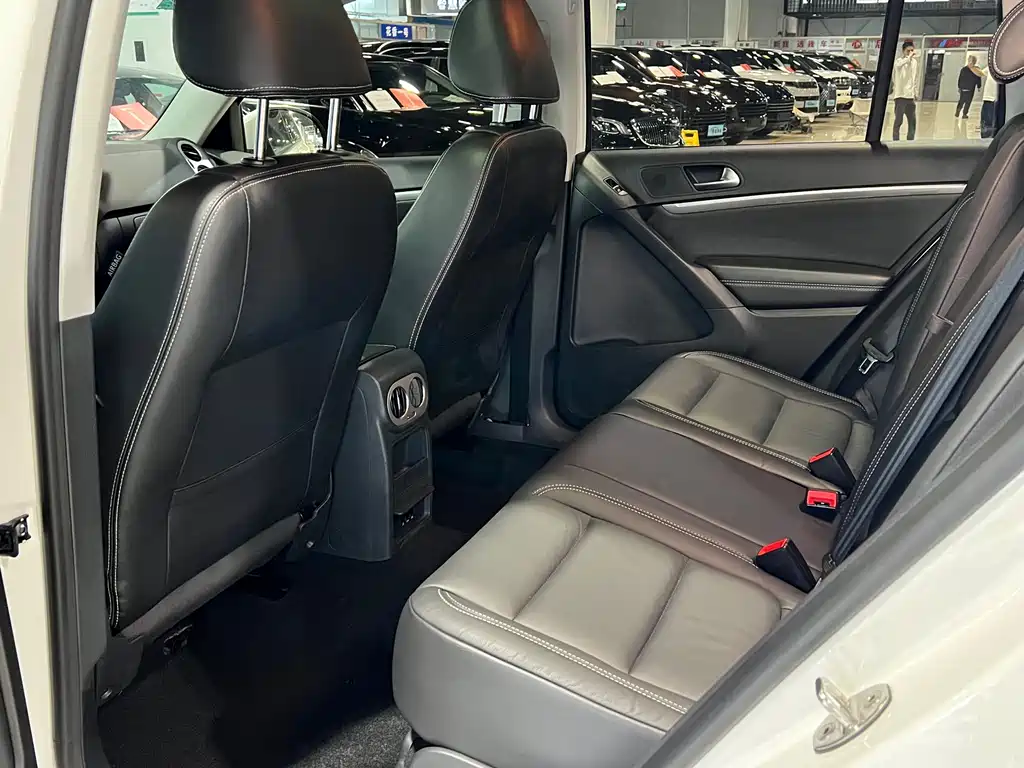 Volkswagen Tiguan 2017 — фото 19