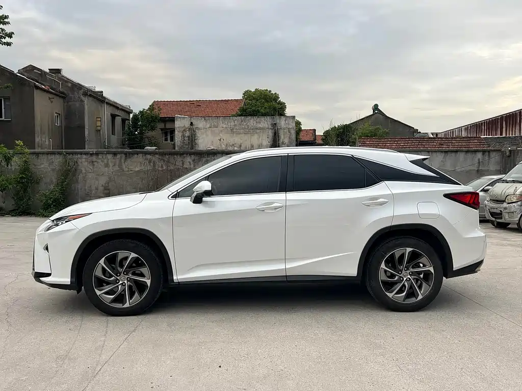Lexus RX 2017 — фото 12