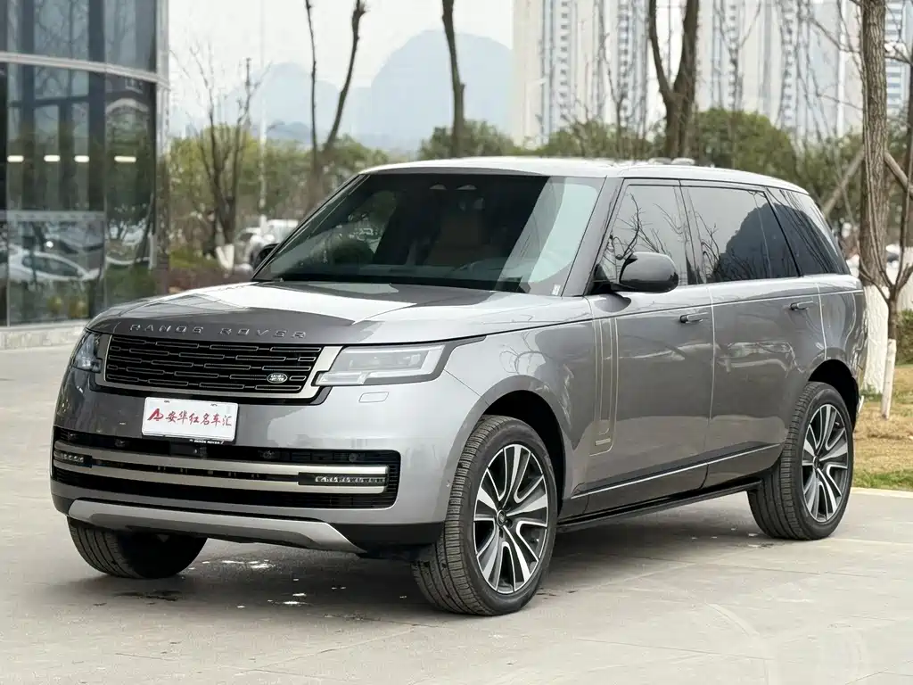 Land Rover Range Rover 2024 — фото 1