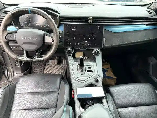 Lynk & Co 05 EM-P 2021