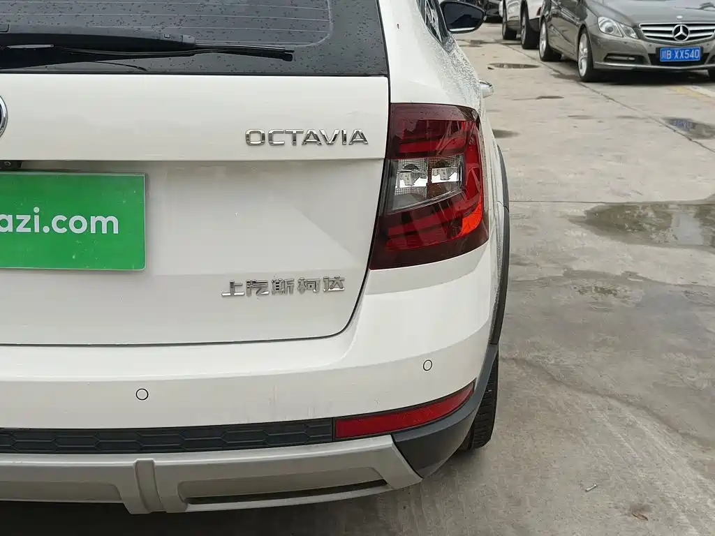 Skoda Octavia 2018 — фото 8