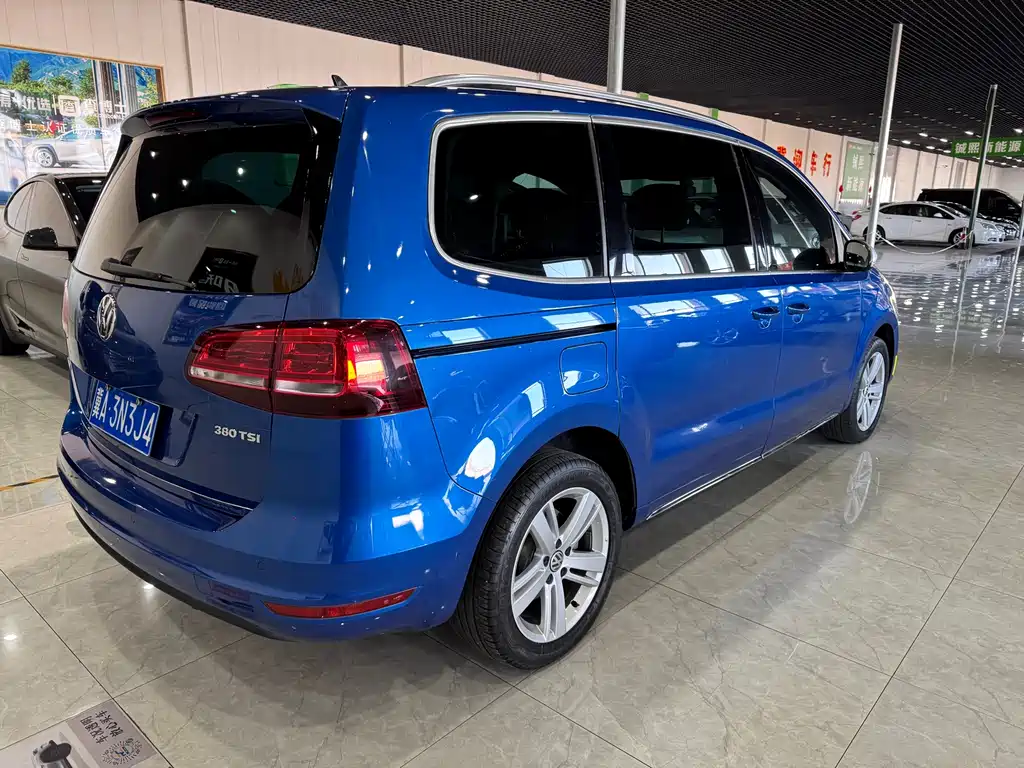 Volkswagen Sharan 2018 — фото 10