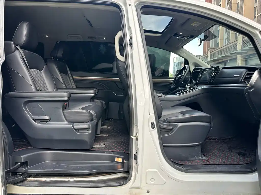 GAC Motor Trumpchi M8 2022 — фото 14