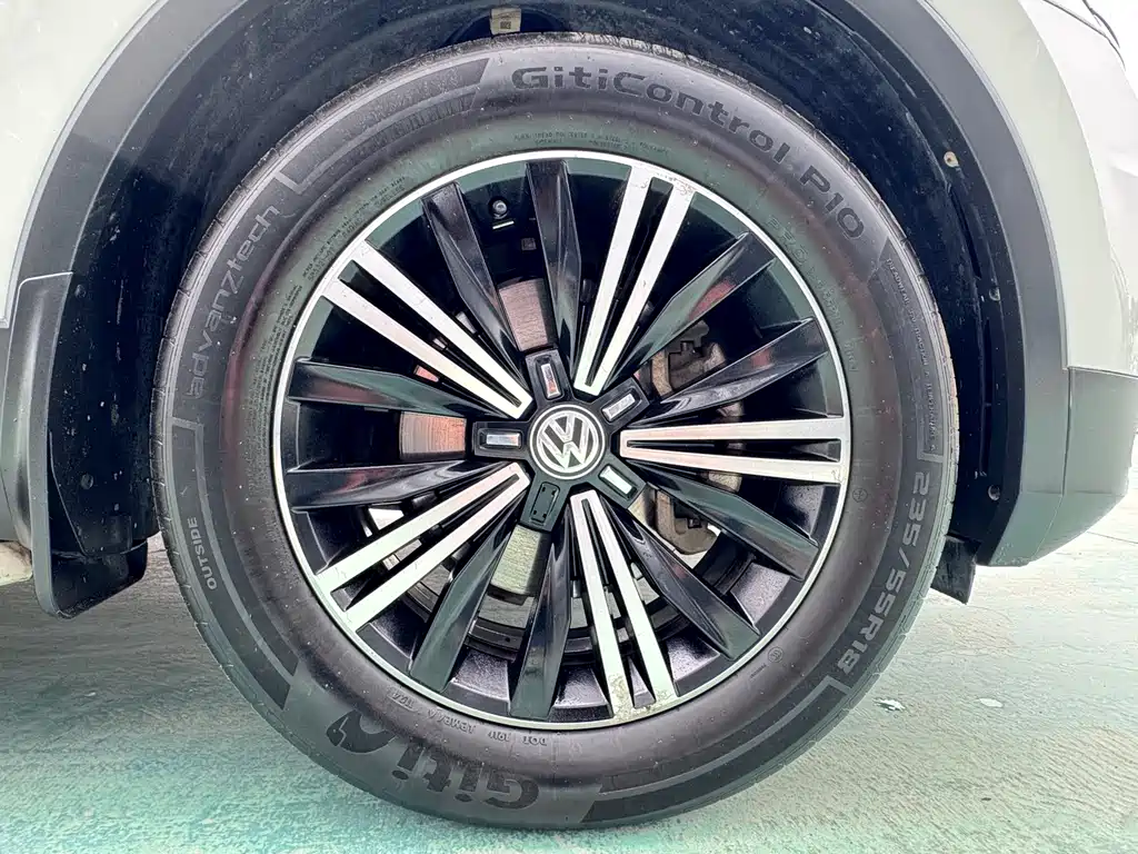 Volkswagen Tiguan L 2018 — фото 18