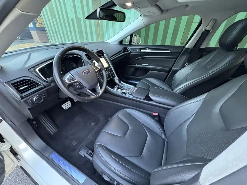 Ford Mondeo 2015 — фото 16