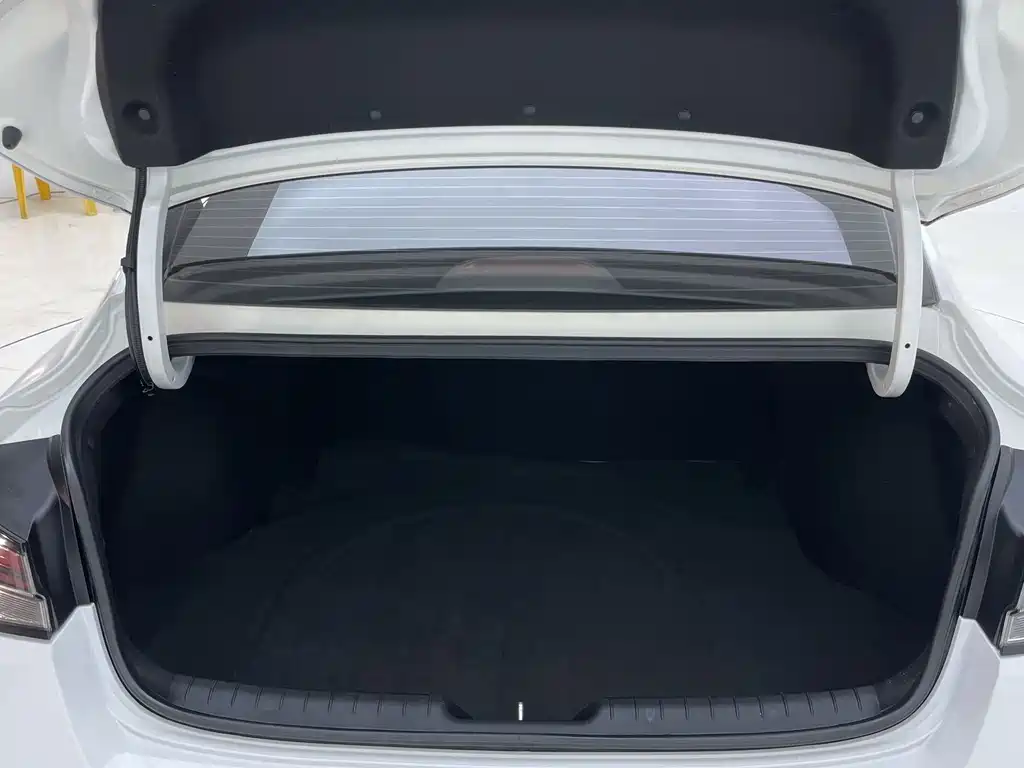 Hyundai Elantra 2022 — фото 28