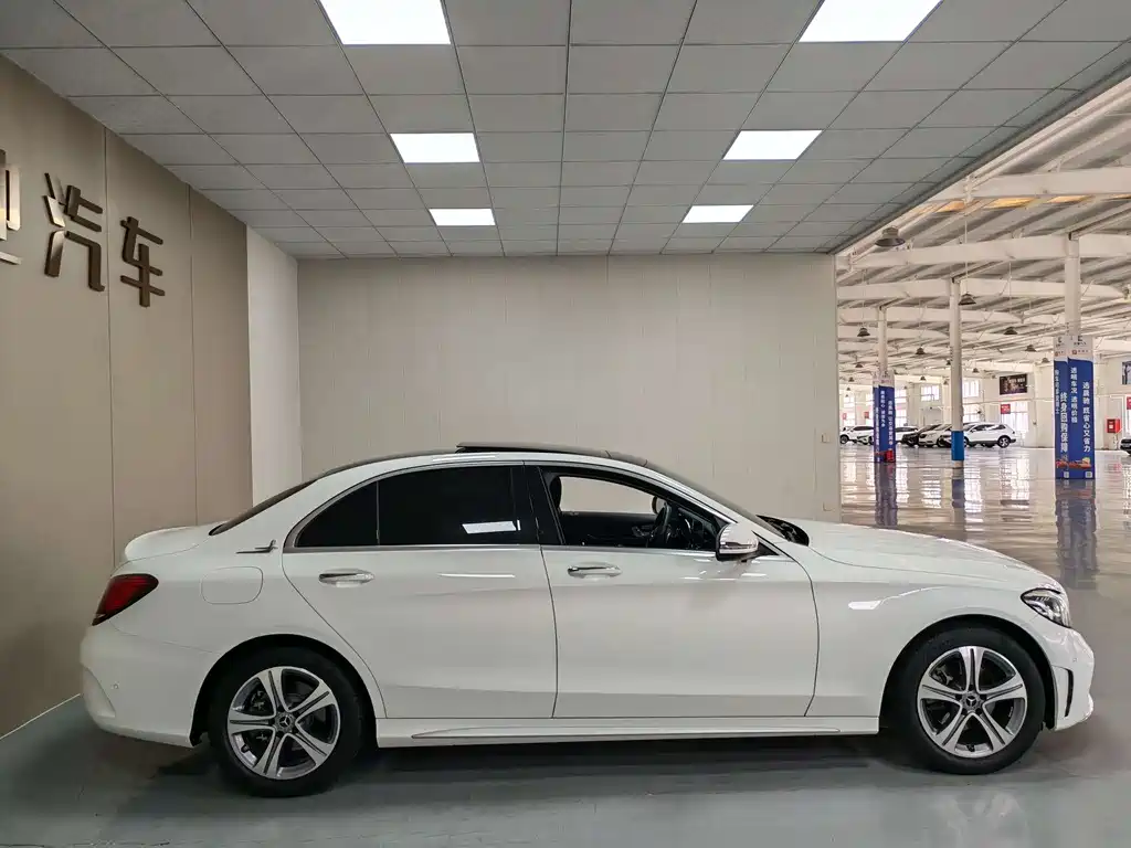Mercedes-Benz C-Class 2021 — фото 7