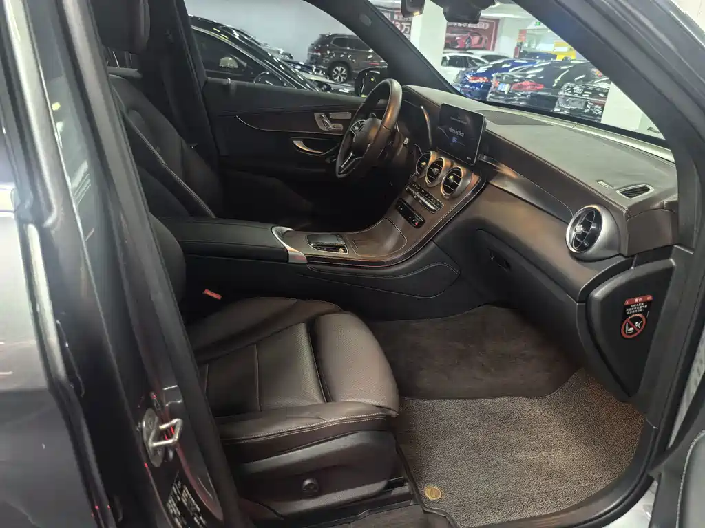 Mercedes-Benz GLC 2021
