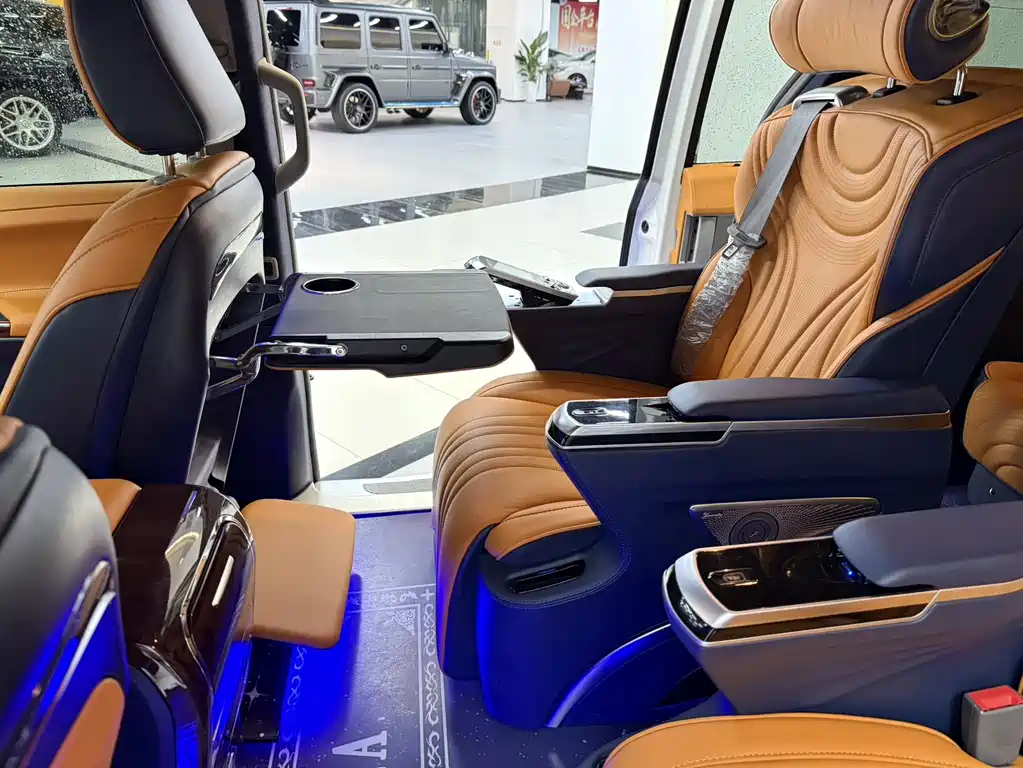 Toyota Sienna 2018 — фото 10