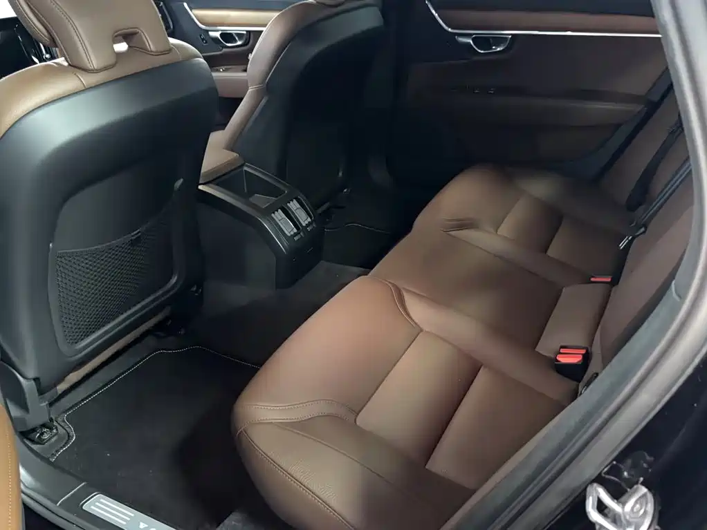 Volvo S90 2023 — фото 13