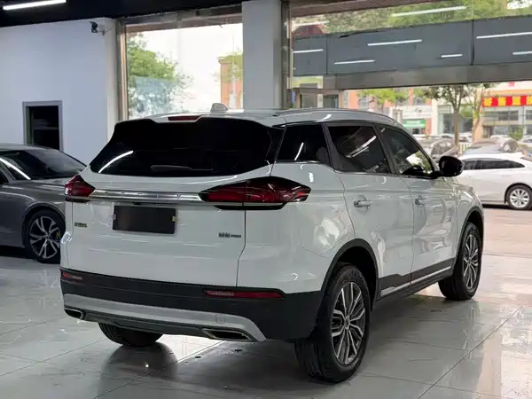 Geely Boyue 2021