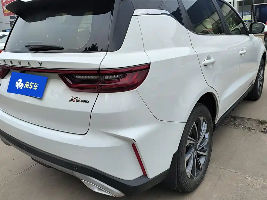 Geely Vision X6 2022 — фото 3