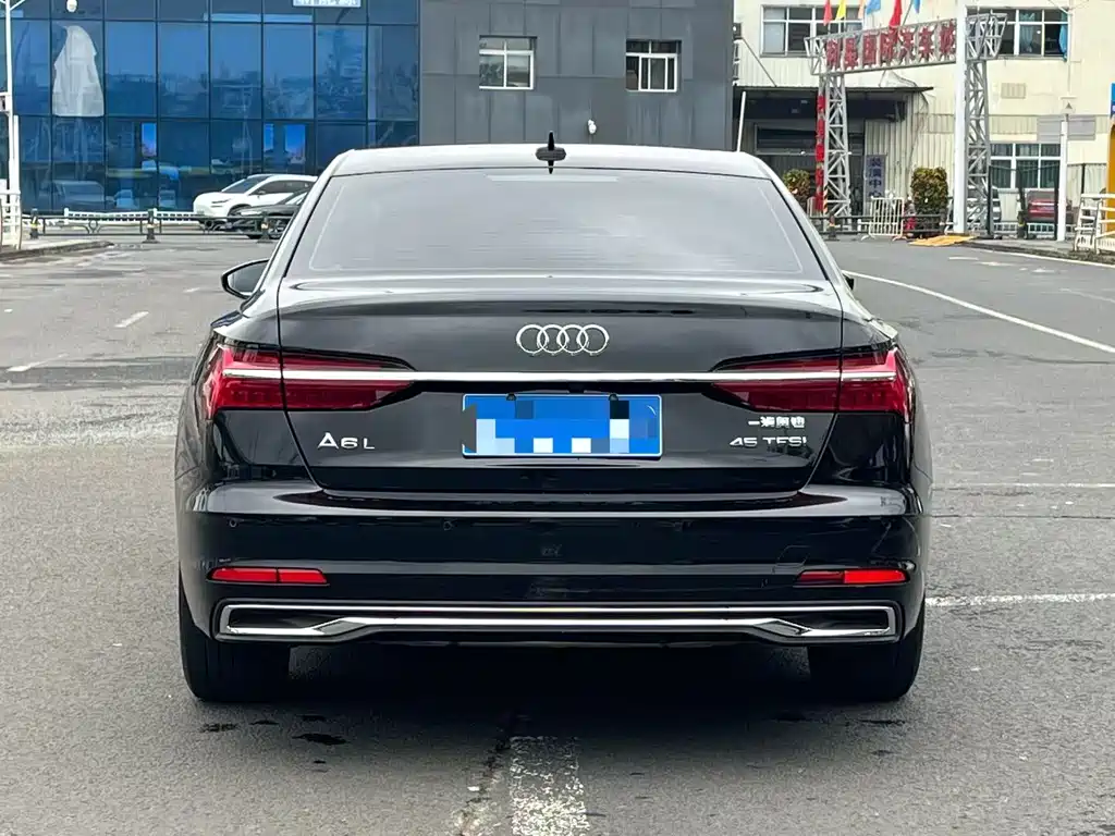 Audi A6L 2023 — фото 8
