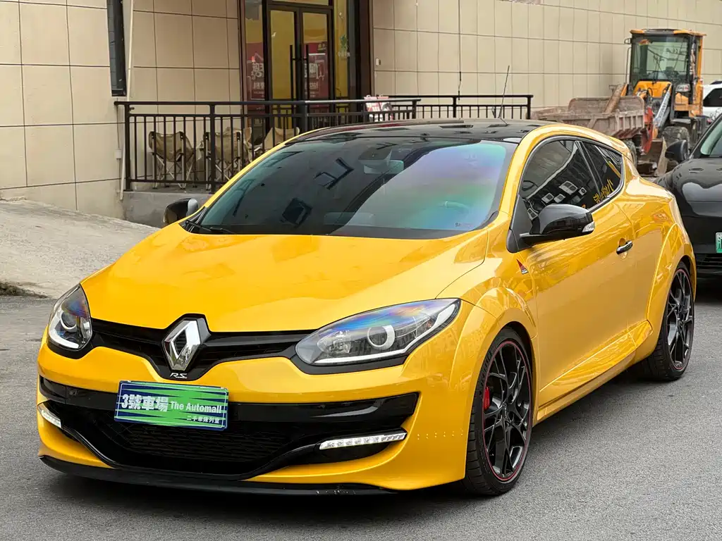 Renault Megane 2018 — фото 1