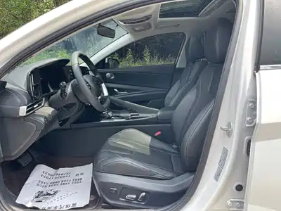 Hyundai Elantra 2023