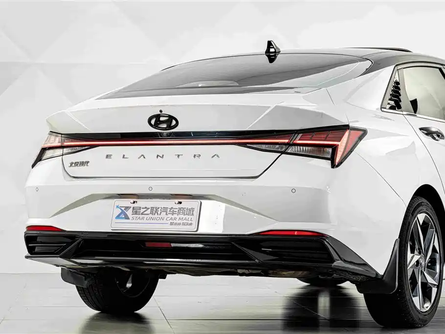 Hyundai Elantra 2021