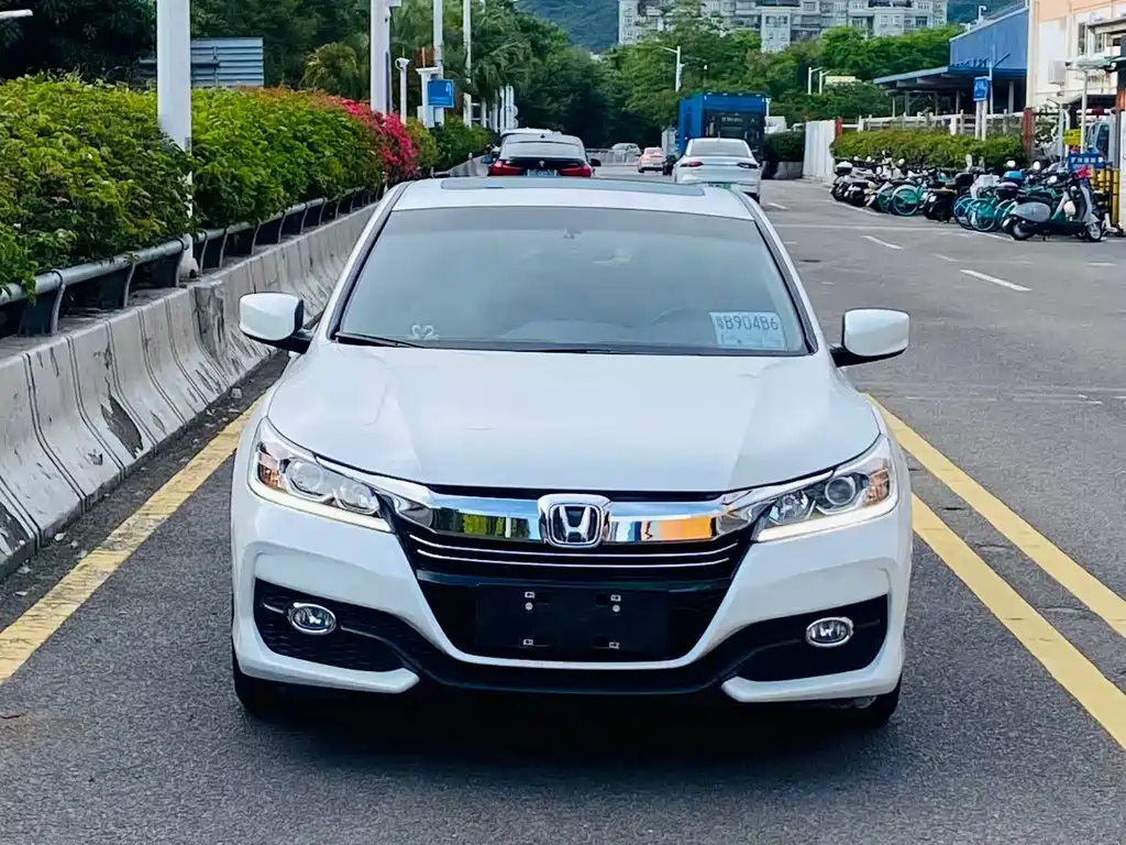 Honda Accord 2016 — фото 2