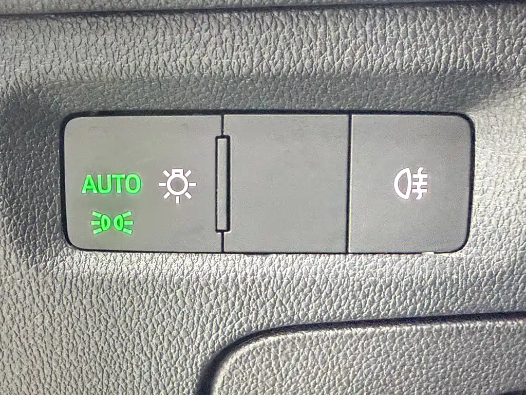 Skoda Octavia 2022 — фото 13