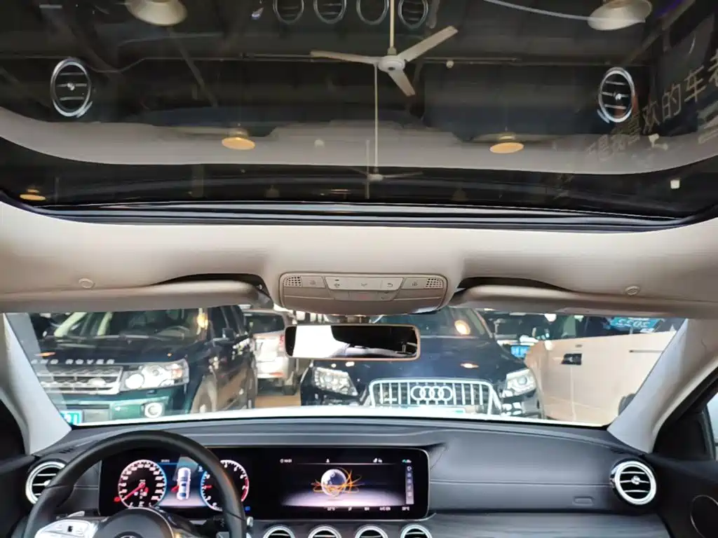 Mercedes-Benz E-Class 2020 — фото 18