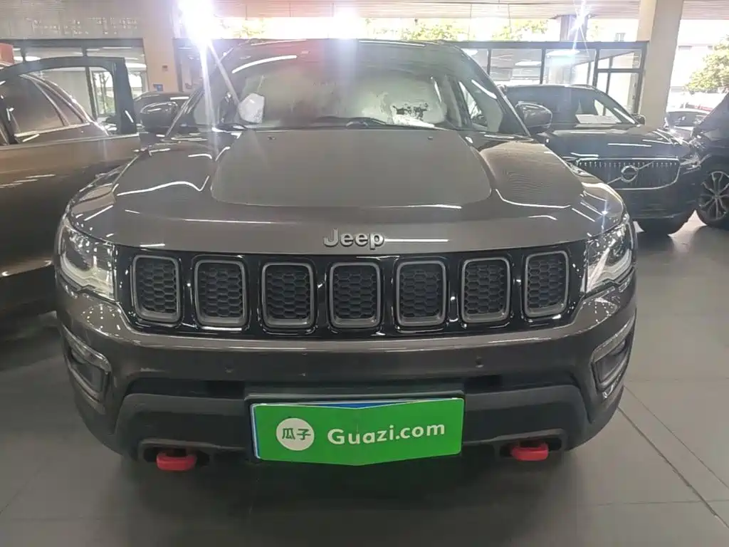 Jeep Compass 2017 — фото 3