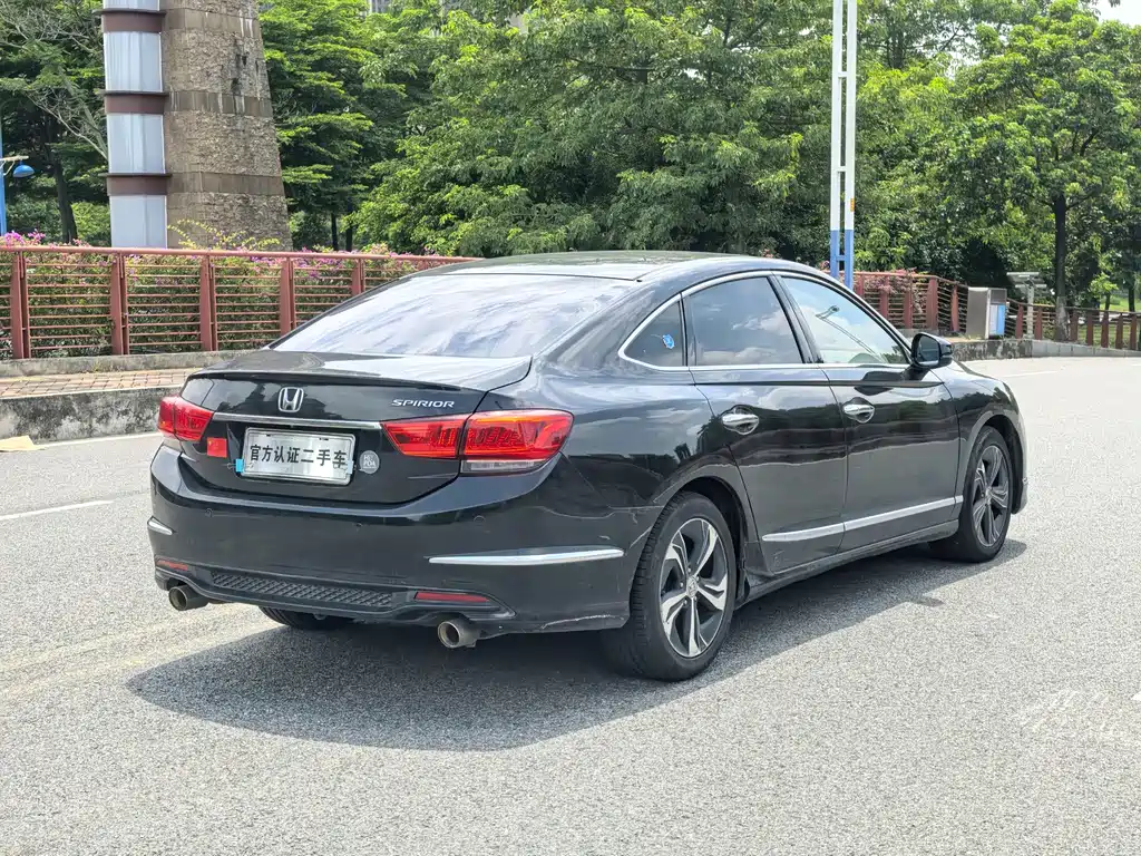 Honda Spirior 2015 — фото 19