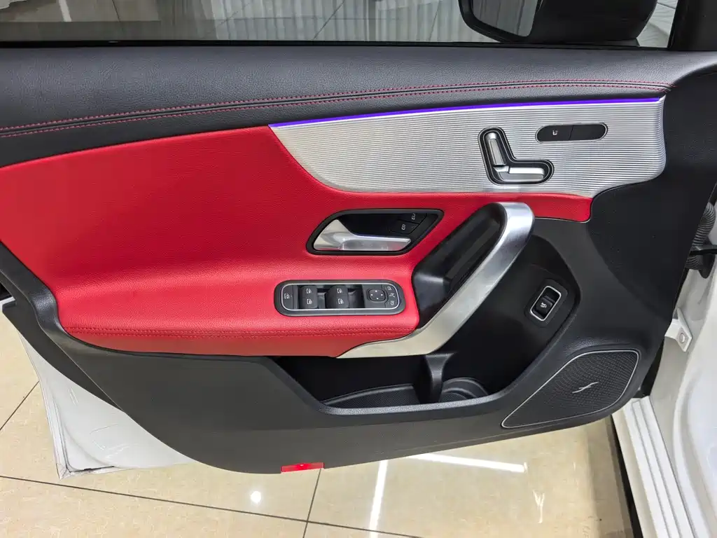 Mercedes-Benz A-Class AMG 2023 — фото 9