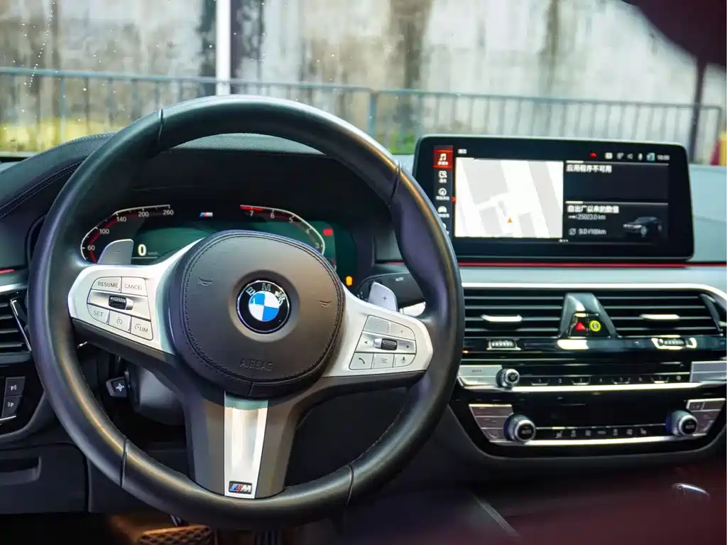 BMW 5 Series 2021 — фото 15