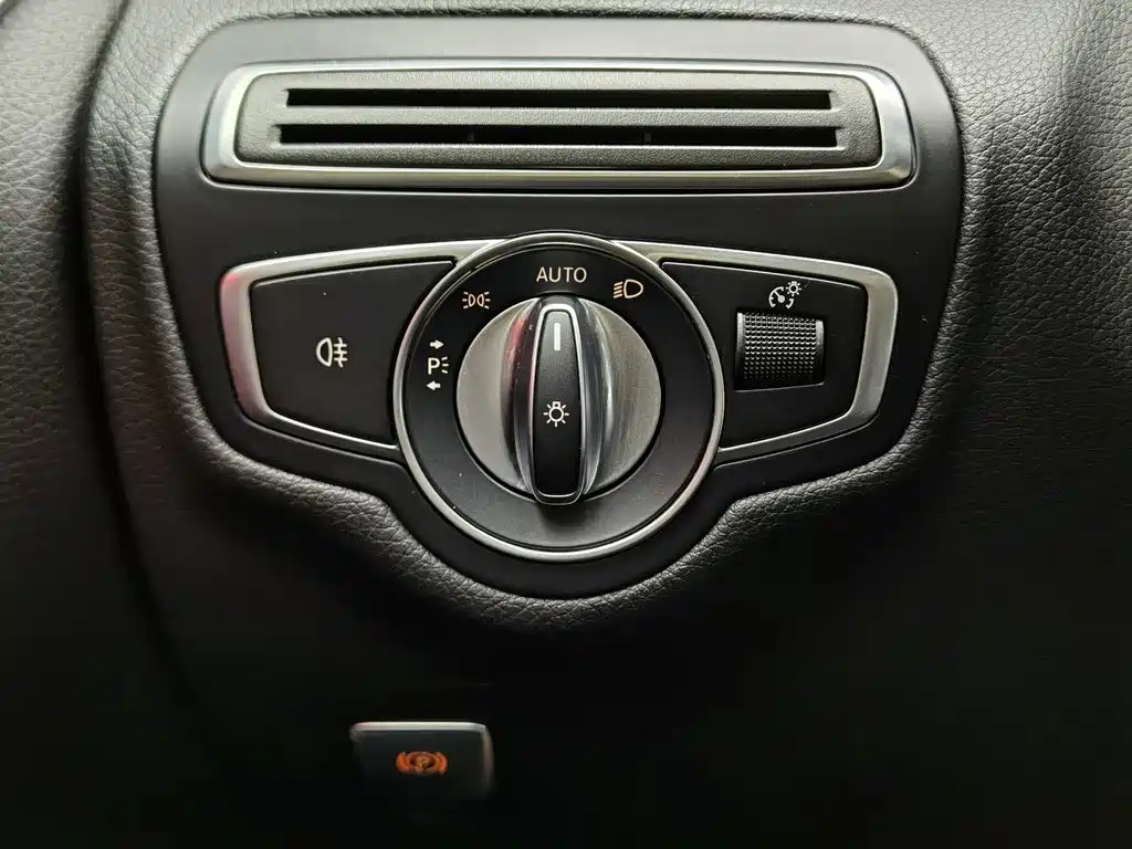 Mercedes-Benz C-Class 2022 — фото 21