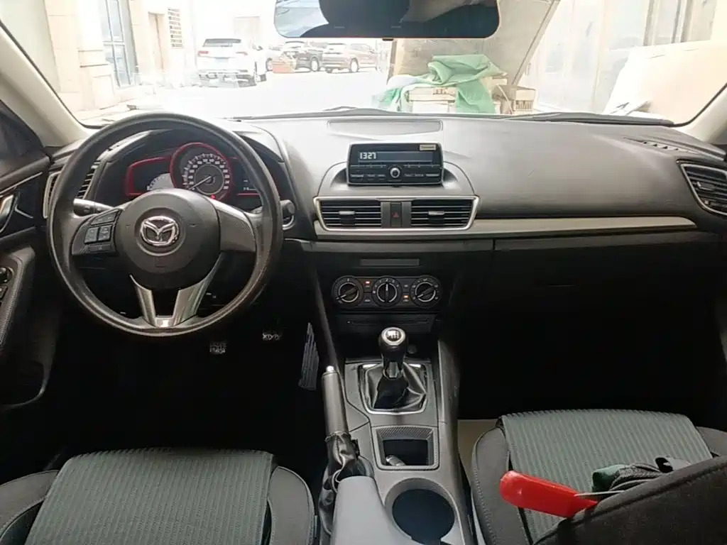 Mazda 3 Angkesela 2016 — фото 10