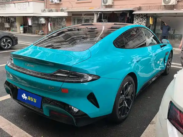 Xiaomi SU7 2025