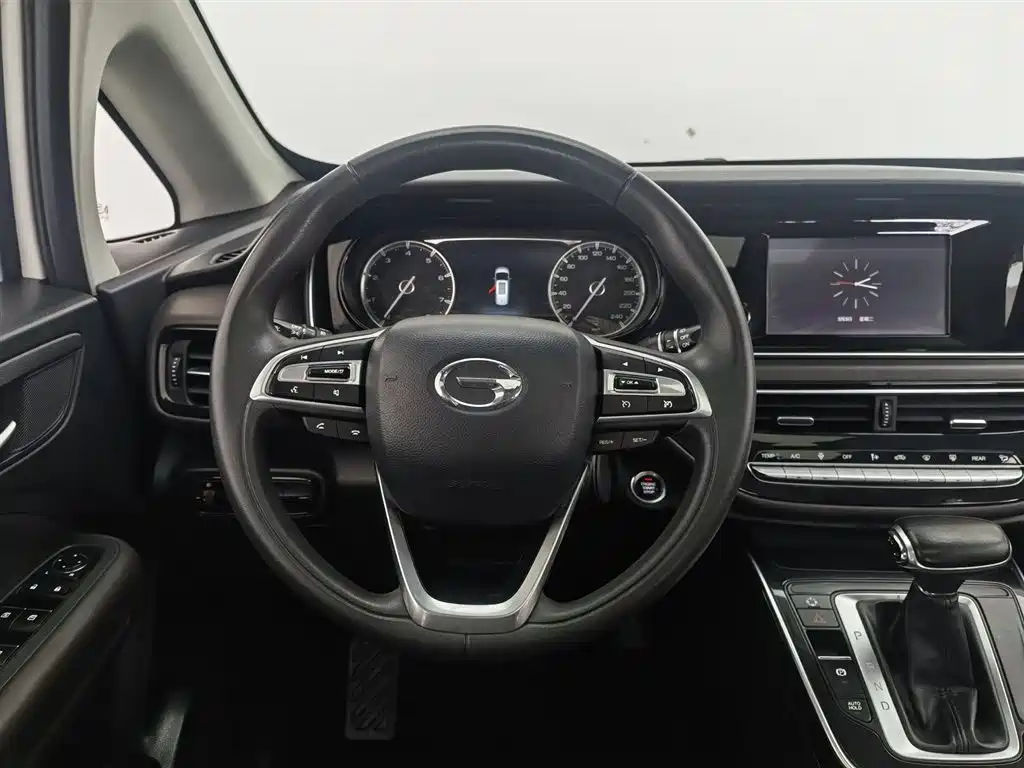 GAC Motor Trumpchi M6 2019 — фото 11