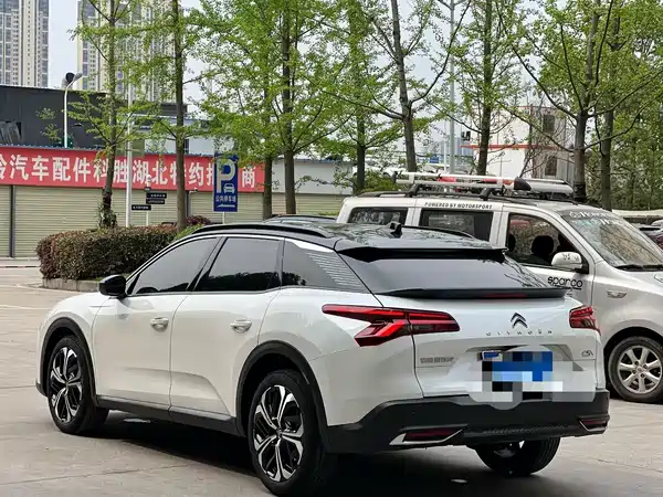Citroën Versailles C5 X 2021
