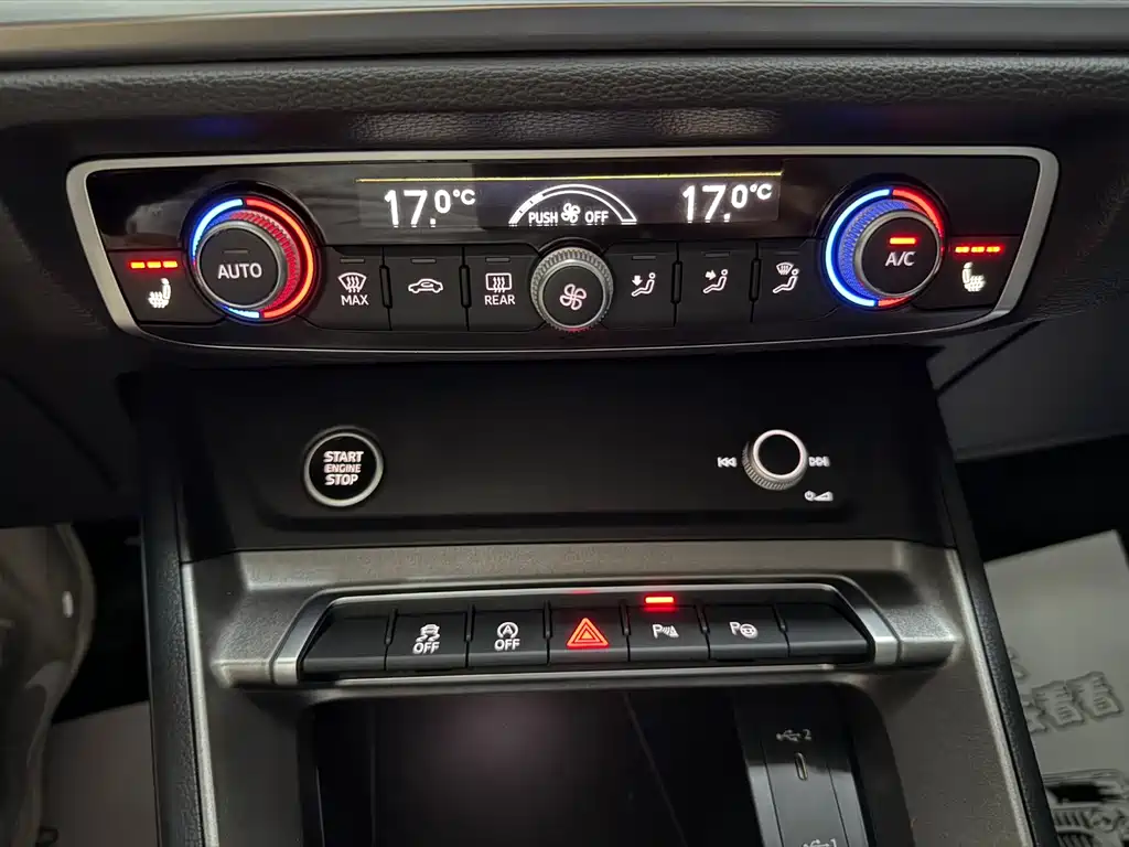 Audi Q3 2023 — фото 11