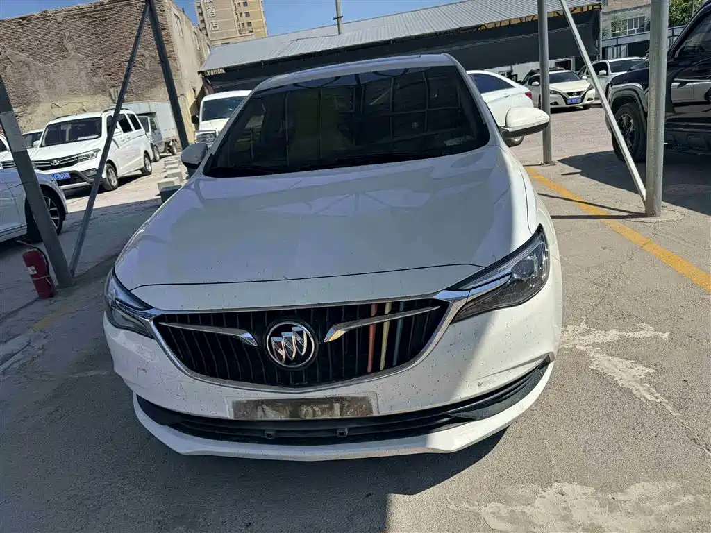 Buick Excelle 2021 — фото 1