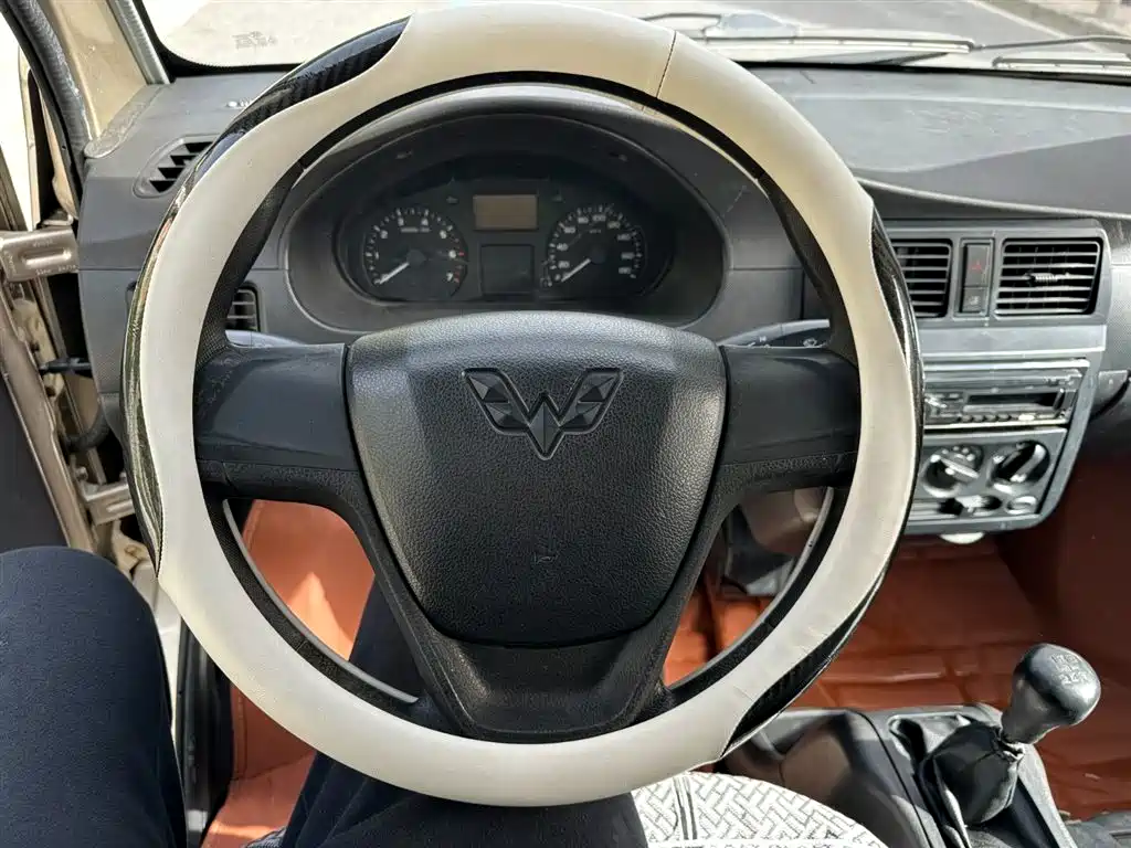 Wuling Rongguang 2014 — фото 13