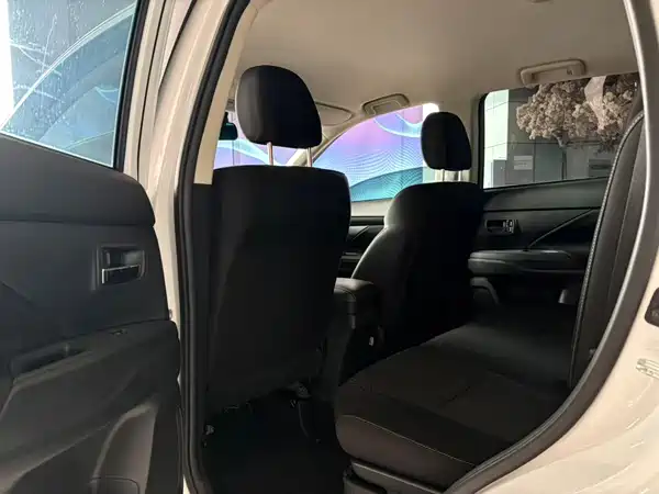 Mitsubishi Outlander 2022