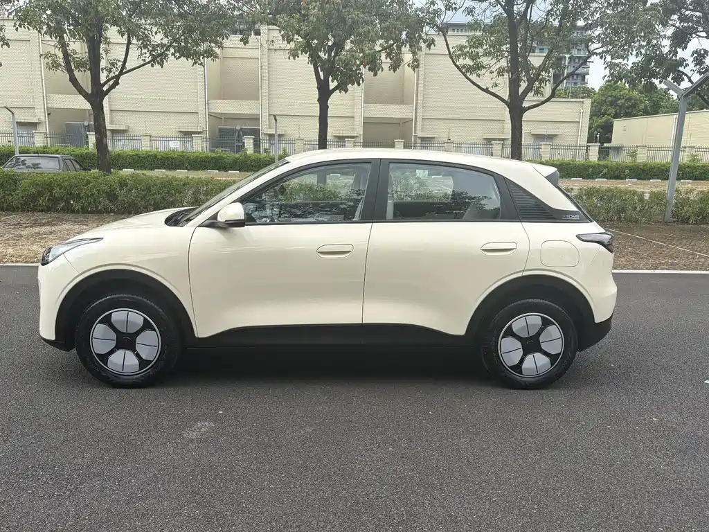 Geely Galaxy Starwish 2025