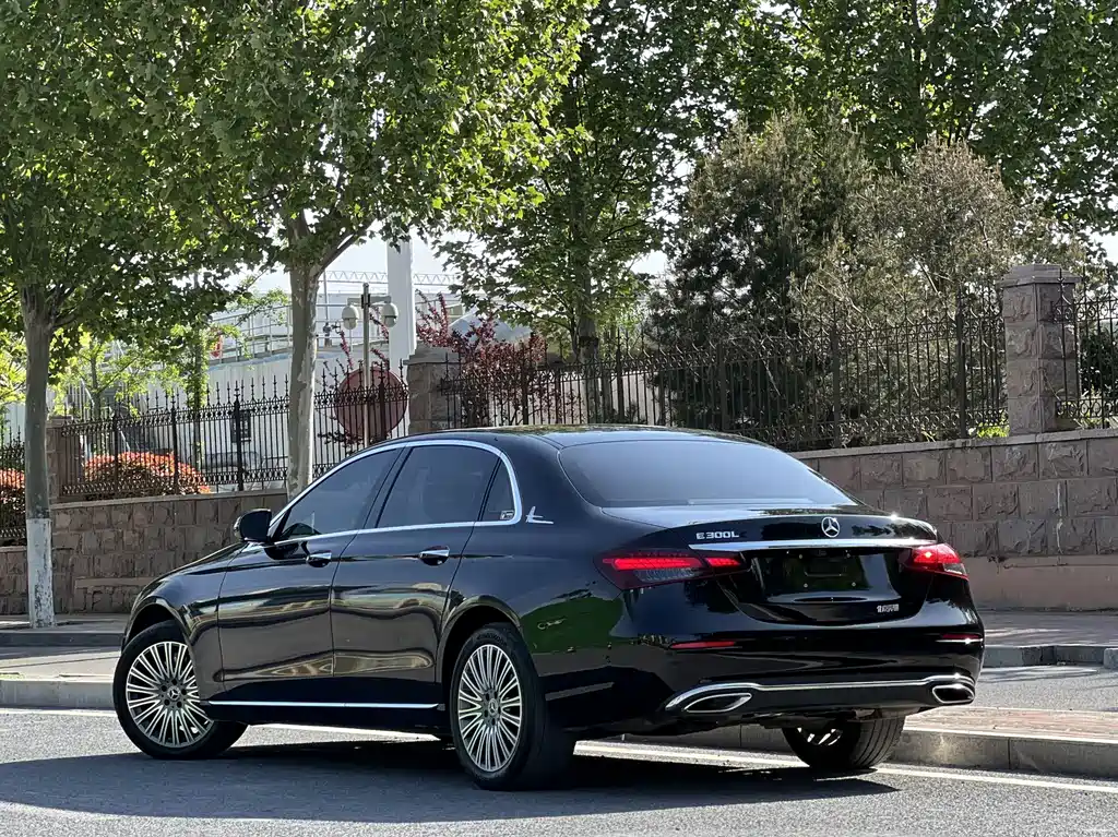 Mercedes-Benz E-Class 2021 — фото 4