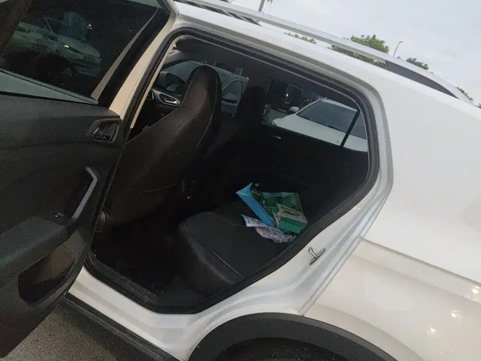 Volkswagen T-Cross 2023