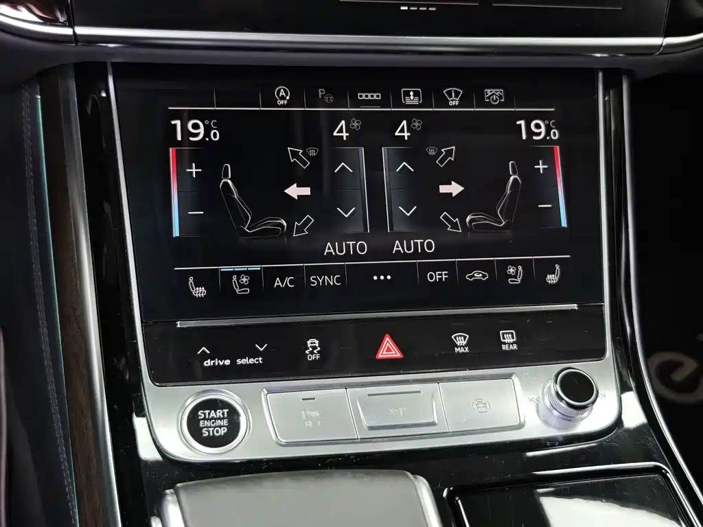 Audi A8 2021 — фото 25