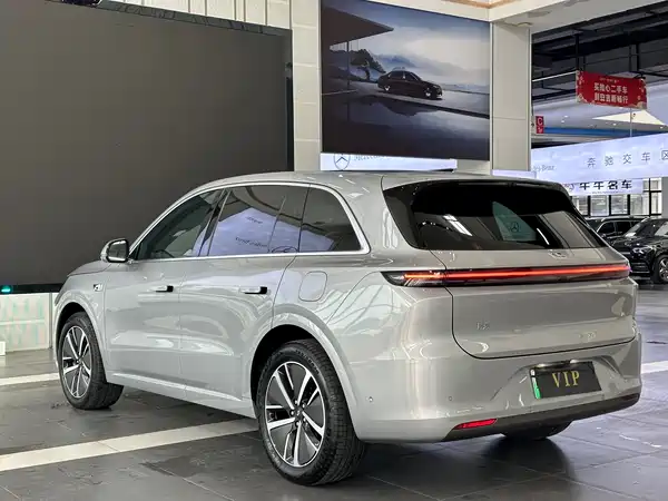 Li Auto L6 2024