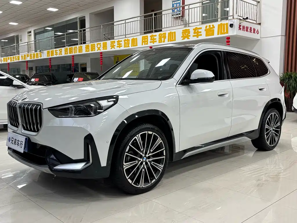 BMW X1 2024 — фото 1