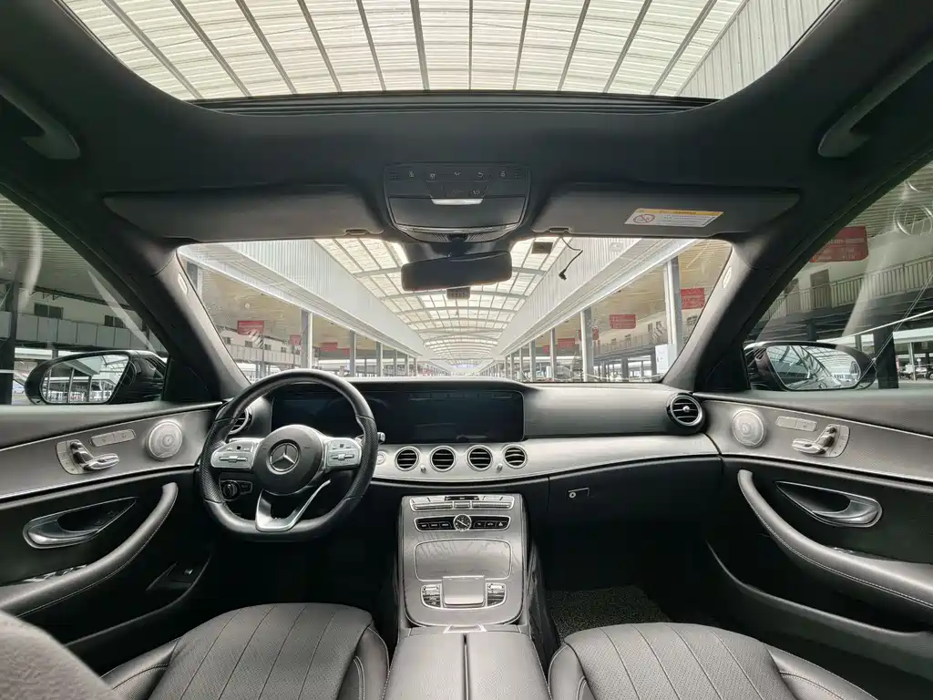 Mercedes-Benz E-Class 2019 — фото 14