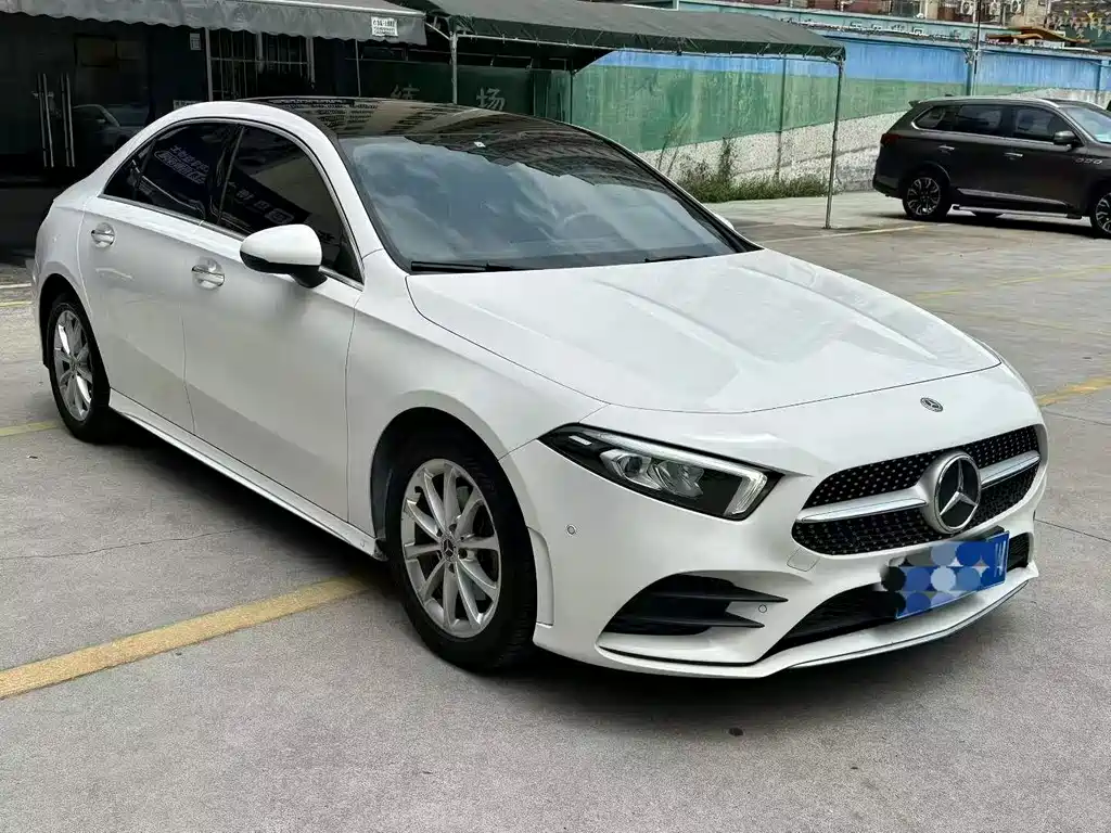 Mercedes-Benz A-Class 2020 — фото 3