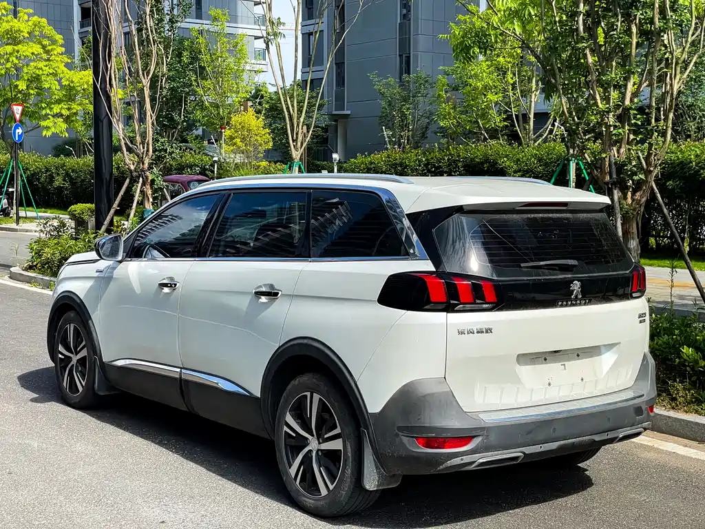 Peugeot 5008 2017 — фото 3